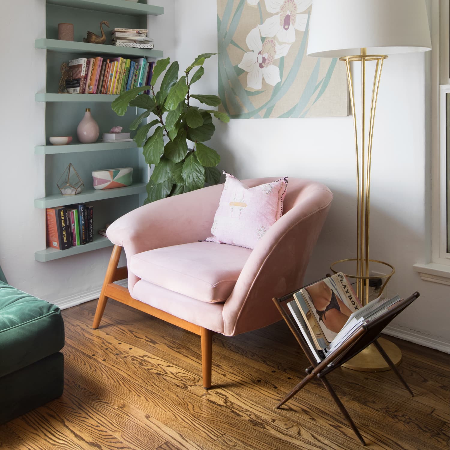 4 Ways to Create the Perfect Reading Nook According to TikTok Apartment Therapy